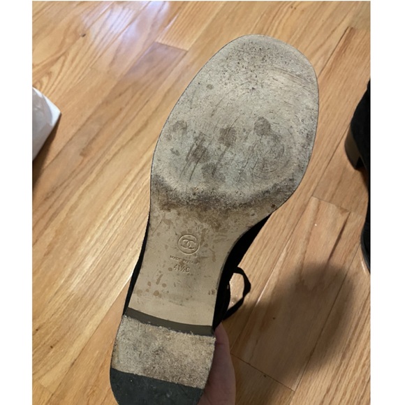 Chanel suede boots - Picture 5 of 8